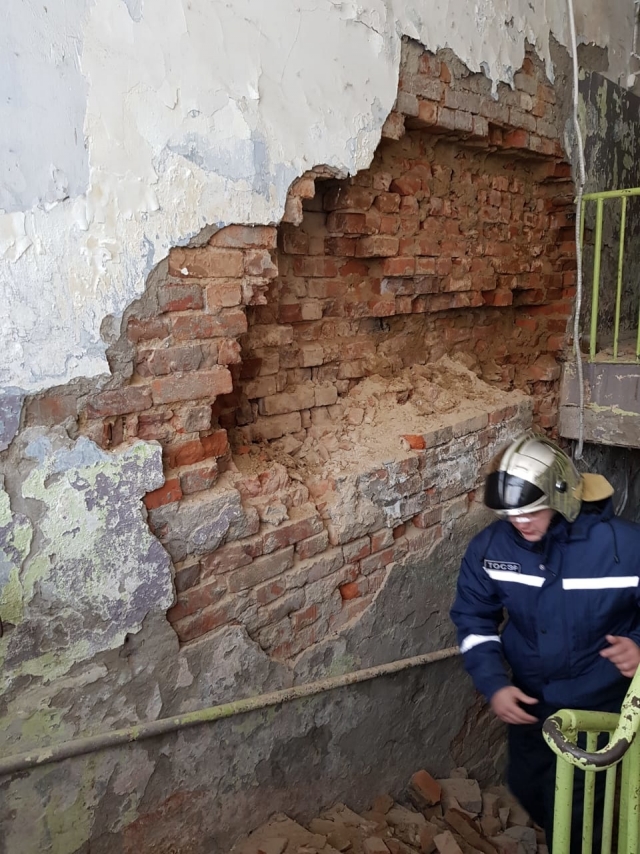 В Тюмени обрушилась несущая стена многоквартирного дома