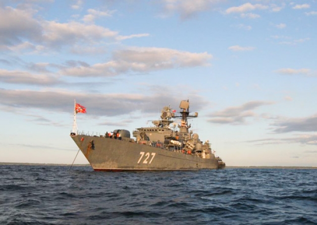 Главком ВМФ России поздравил экипажи кораблей в дальних походах