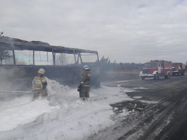 Под Калугой сгорел автобус, перевозивший паломников