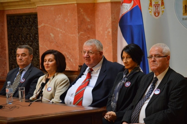 Пресс-конференция Cербской радикальной партии во главе c Воиславом Шешелем 