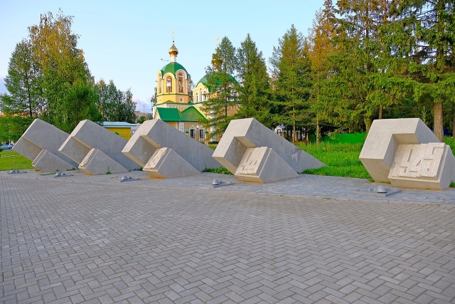 Госдума 18 марта обсудит ответственность за вандализм на мемориалах