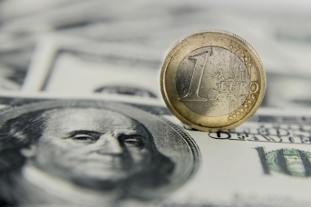 Доллар и евро