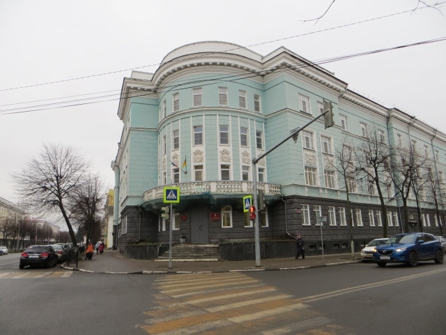 Поликлиники Ярославской области прекращают плановый прием больных