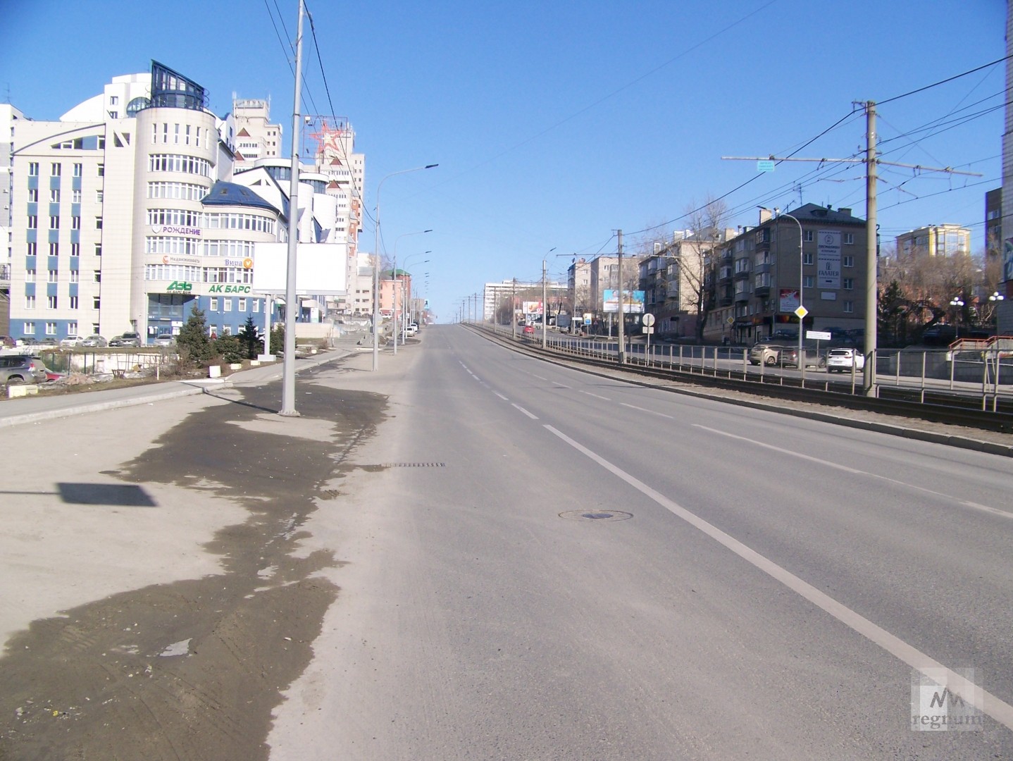 Красноармейский проспект в Барнауле. Город на карантине. Нет ни людей, ни машин