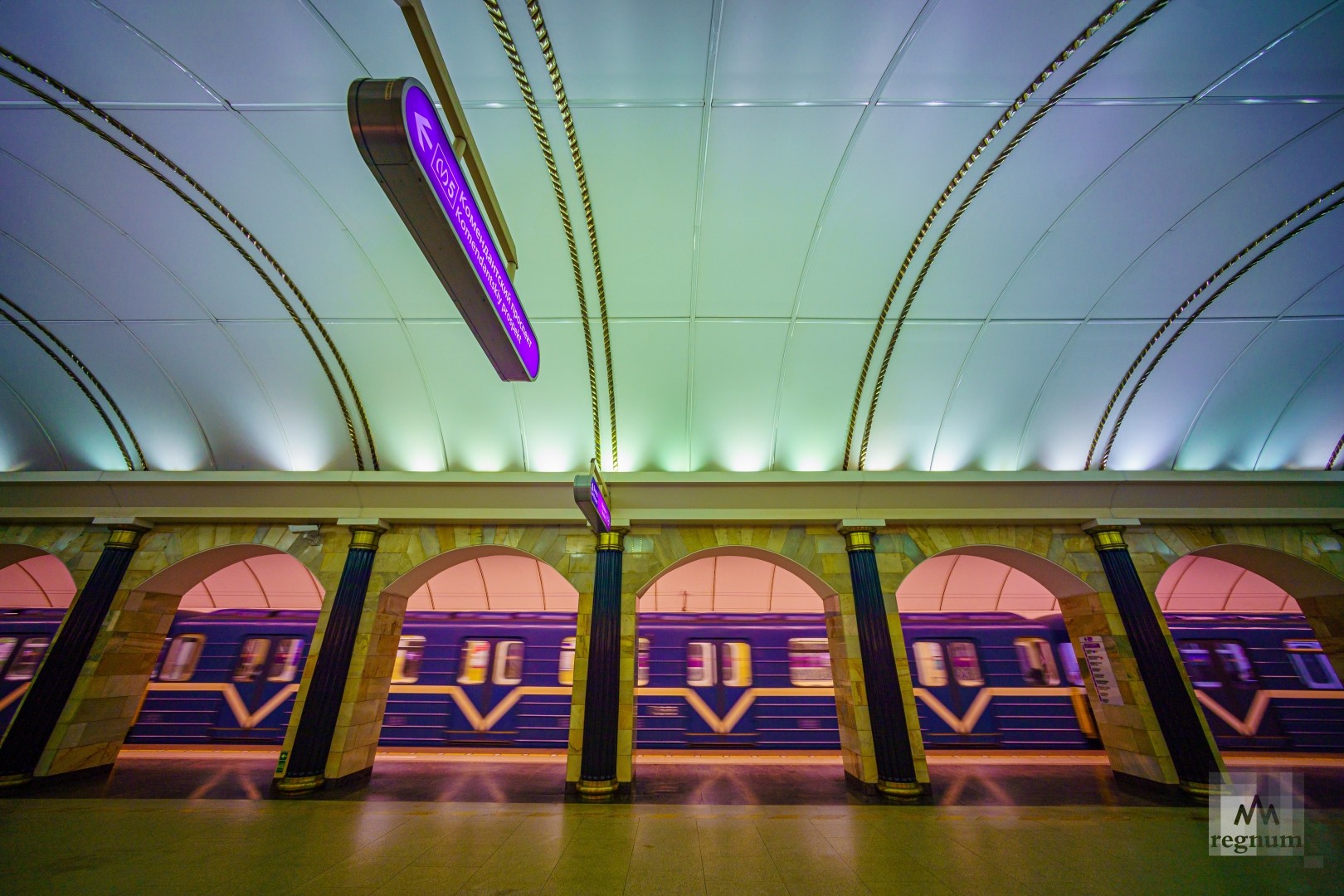 Станция Адмиралтейская Санкт-Петербург