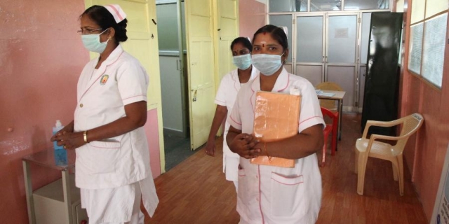 Индийские медсестры 