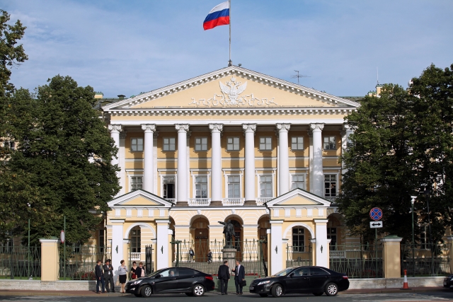 Петербургский бюджет в 2020 году «собрать» не удастся — только потратить