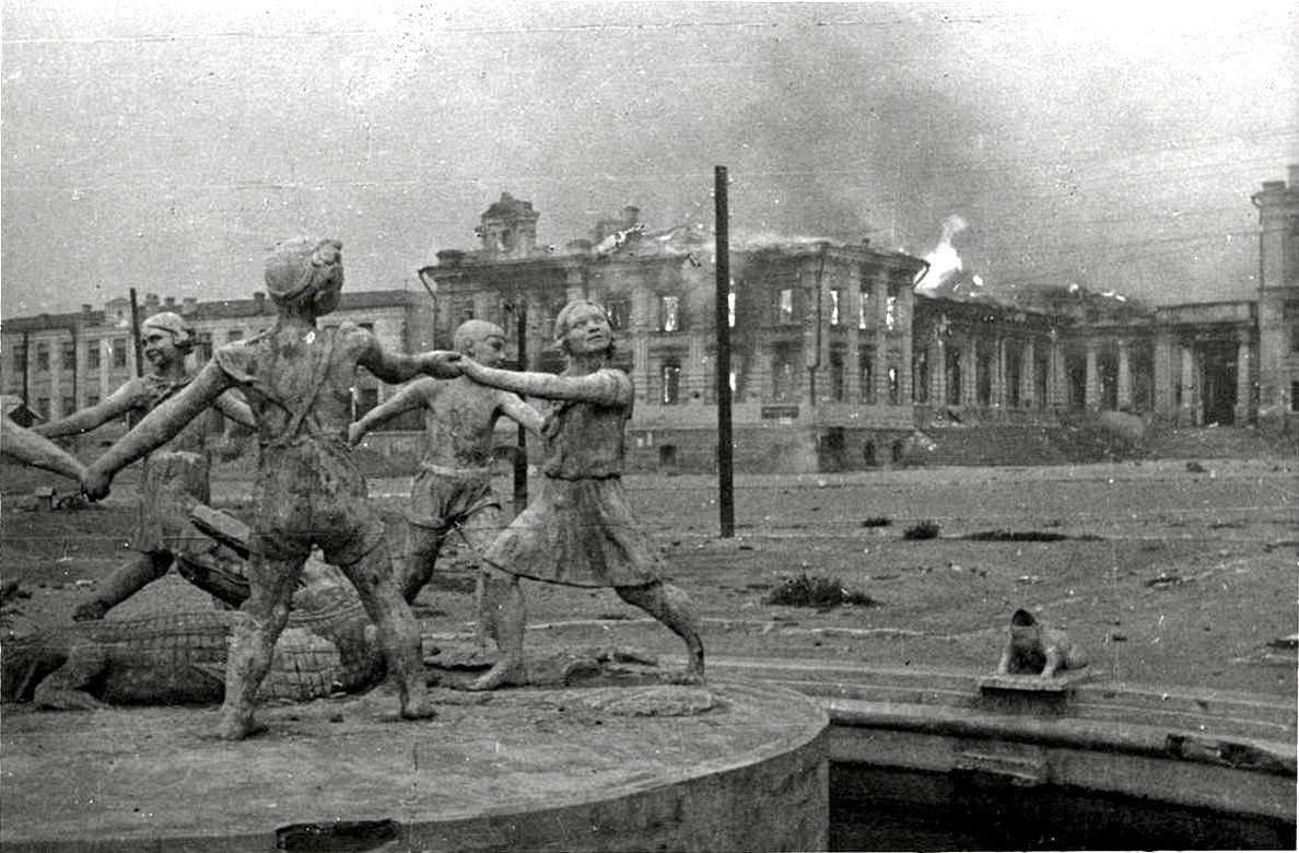 Фонтан Бармалей Сталинградская битва