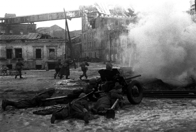 Бой в районе вокзала. Ростов-на-Дону, 1943 год