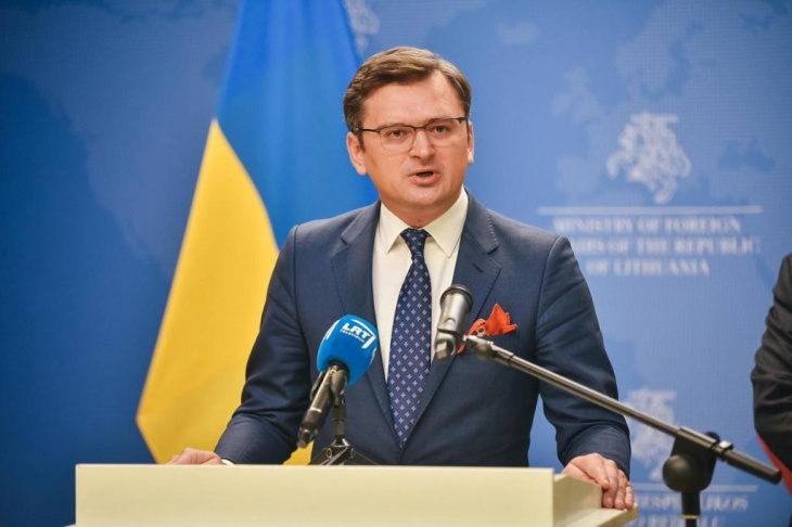 Кулеба считает, что ЕС не готов принять Украину в свой состав - ИА REGNUM