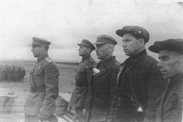 308 стрелковая дивизия. Первомайский парад. 1943