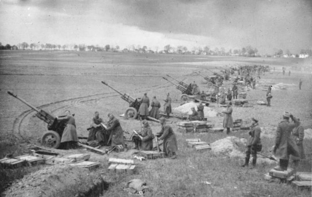 Советская артиллерия в районе Зееловских высот