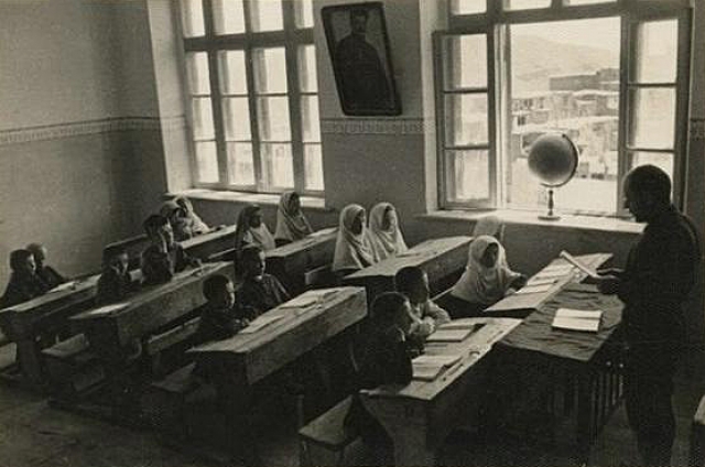Урок в школе. Дагестанская АССР. 1936