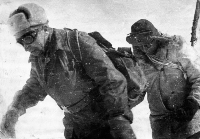 Советские военные альпинисты в горах Кавказа