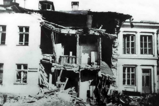 Детский сад №8 после бомбежки. Нижний Новгород (Горький). 1941-1943