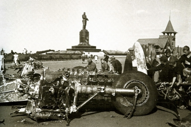Сбитый самолёт Люфтваффе. Нижний Новгород (Горький). 1941