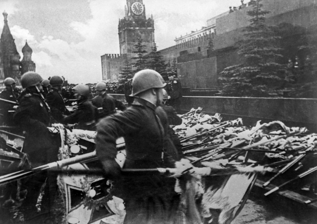 Парад победы. 24 июня 1945 в Москве