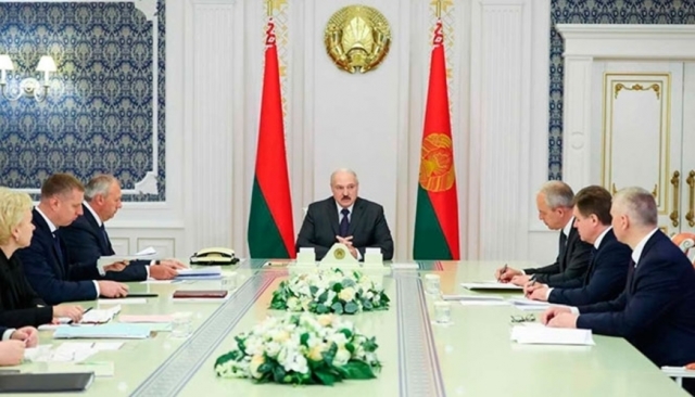 Александр Лукашенко и члены правительства Белоруссии