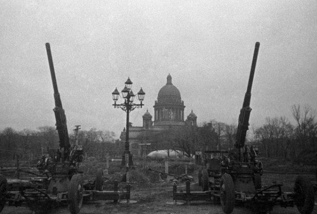 Зенитчики на страже Ленинградского неба. Октябрь 1941 года