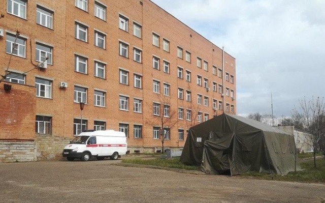 Выпавший из окна COVID-клиники в Ярославле пациент был ветераном полиции
