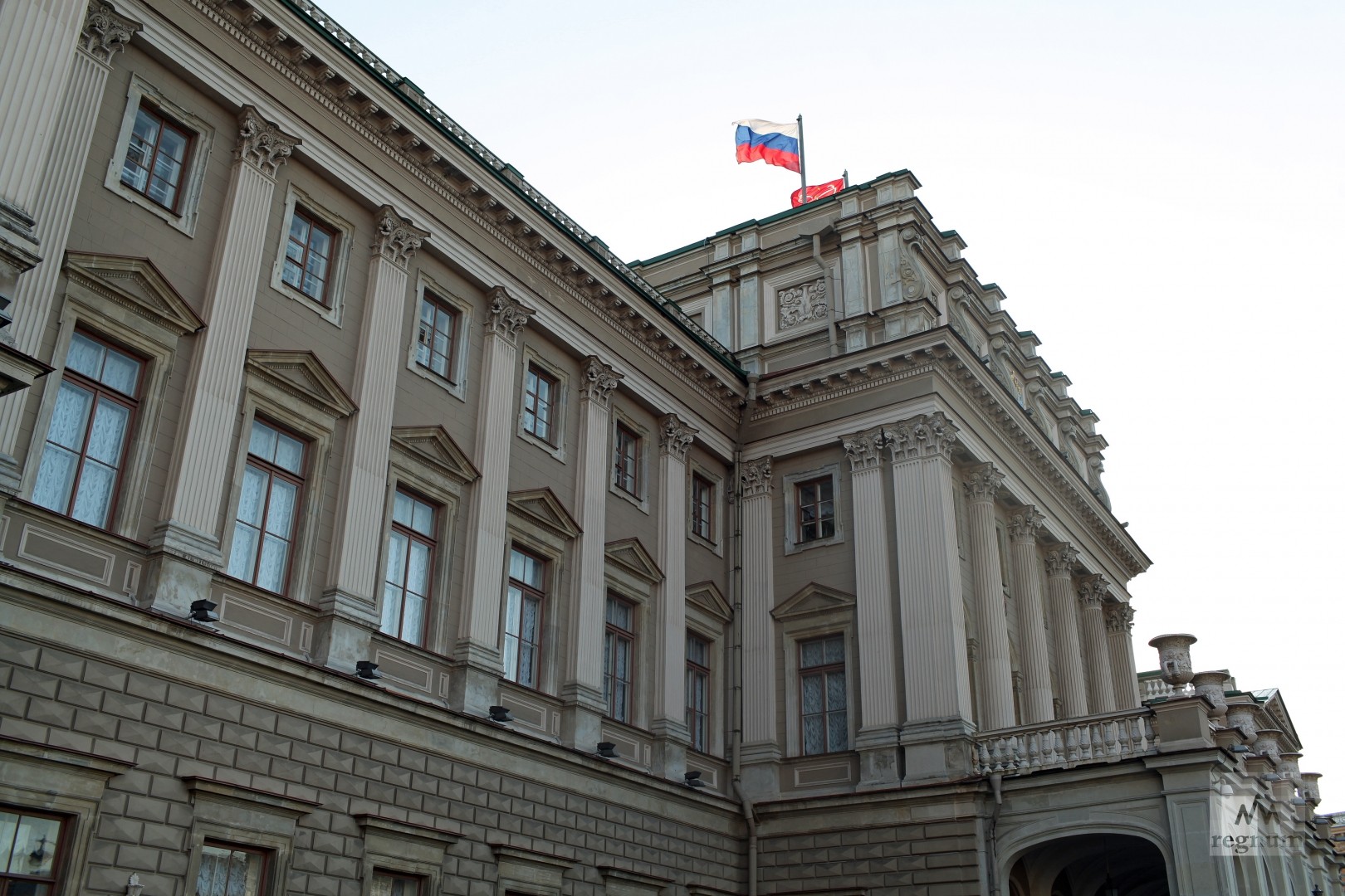 Законодательное собрание санкт петербурга фото