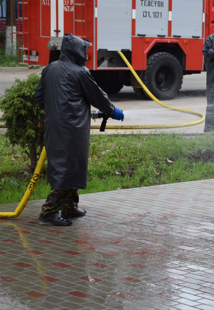 В чувашском селе для борьбы с COVID-19 используют пожарные машины
