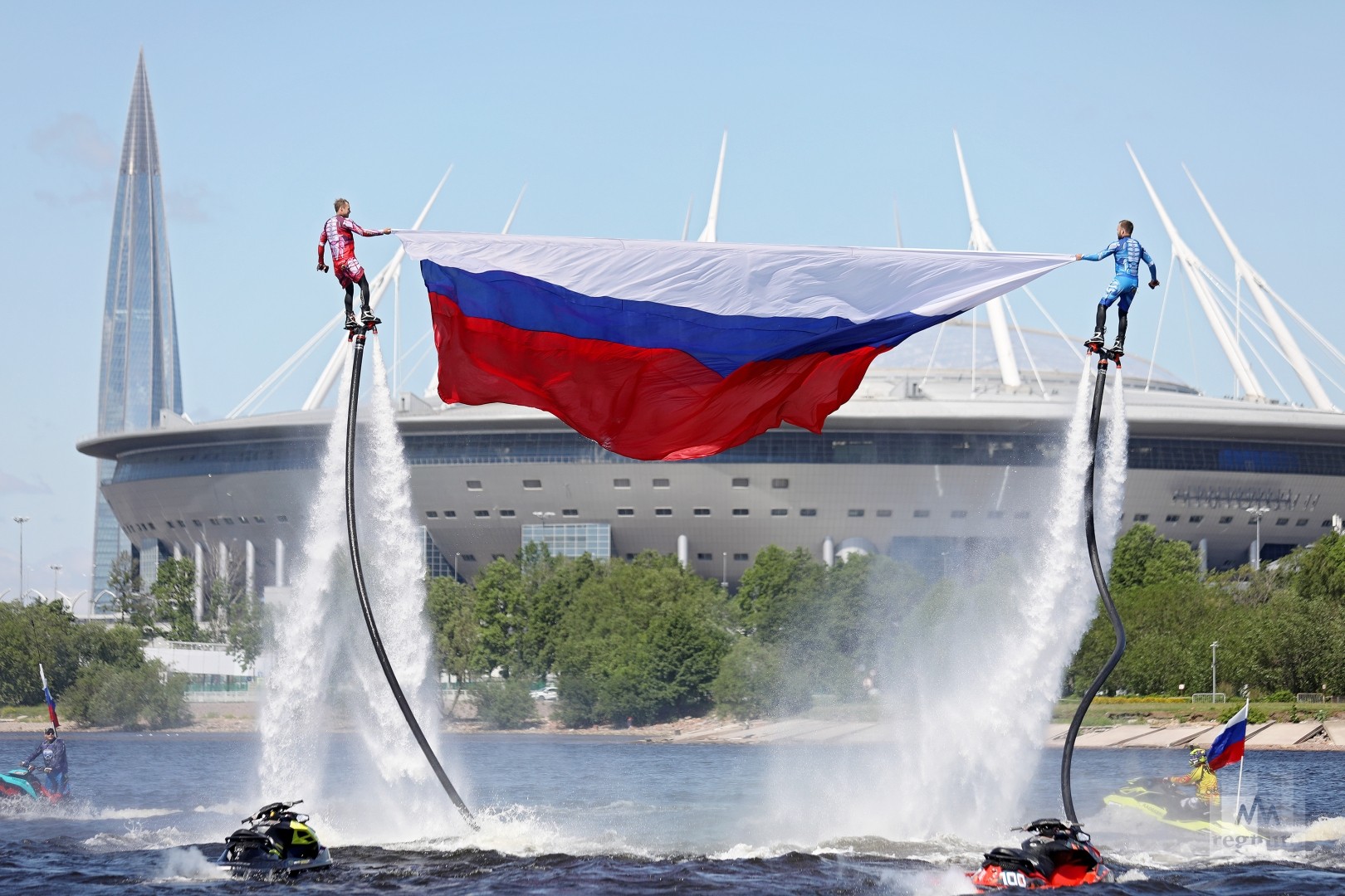 Флаг России Петербург