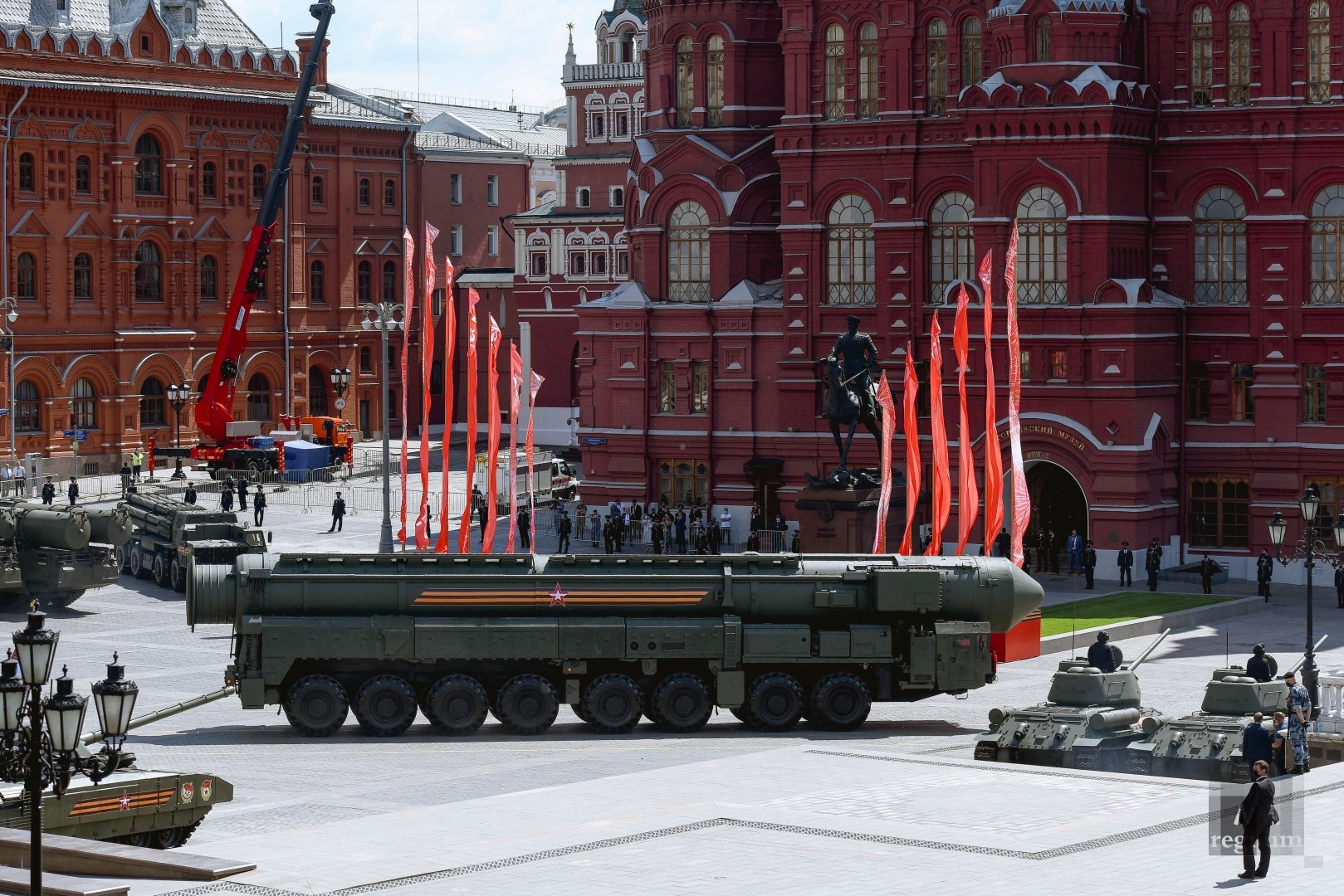 военные в москве