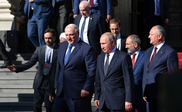 Перед началом заседания Высшего Евразийского экономического совета в расширенном составе 