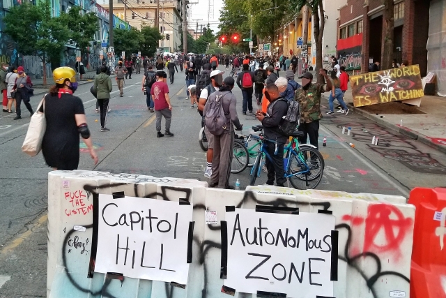Оккупированная протестная зона Капитолийского холма (CНОР) 