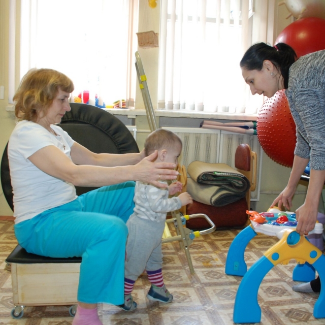 Ежегодно в реабилитационных центрах и отделениях обслуживается порядка двух тысяч детей-инвалидов