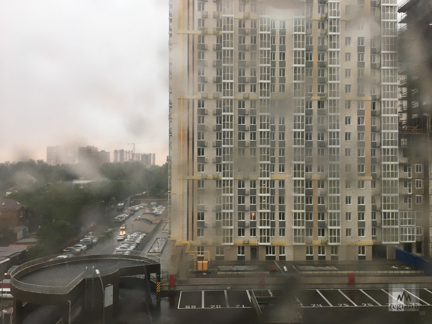 Тропический ливень обрушился на Ростов-на-Дону — фоторепортаж