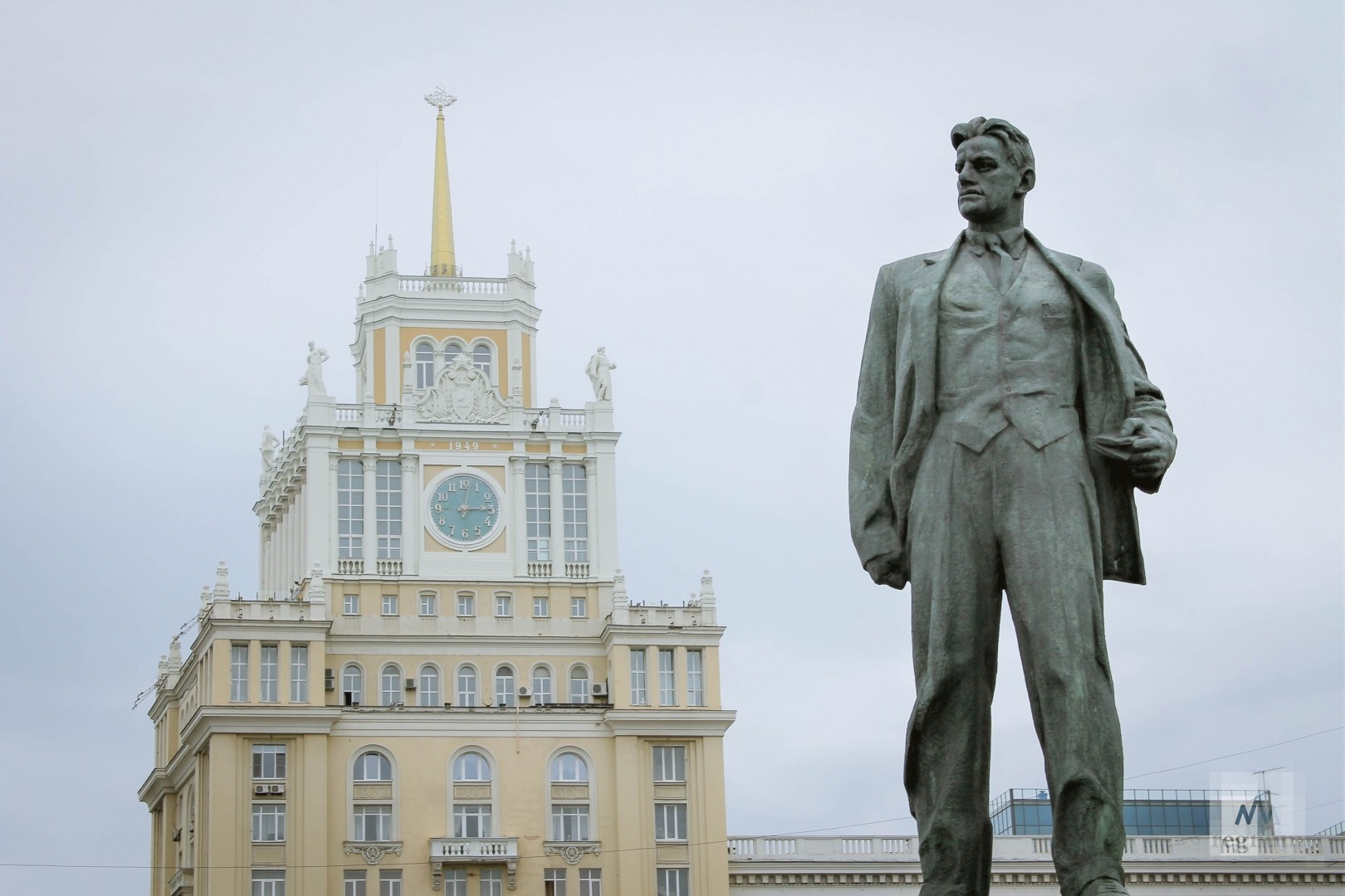москва памятник маяковскому