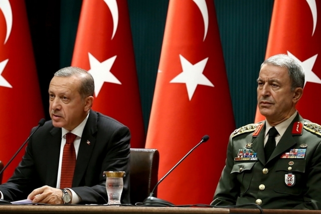 Реджеп Эрдоган и министр обороны Турции Хулуси Акар 