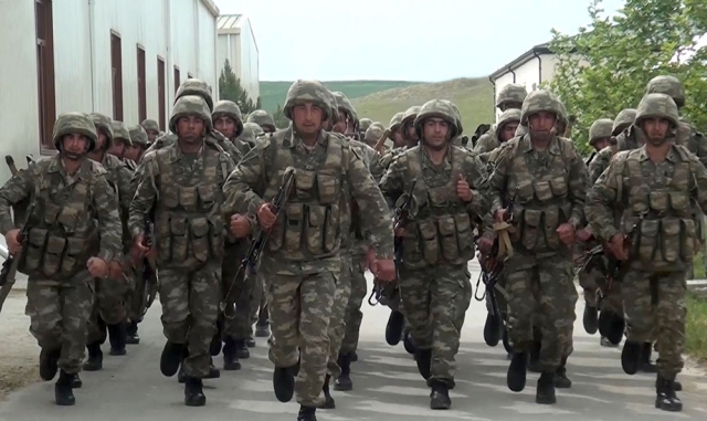 Солдаты азербайджанской армии 