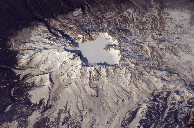 Вулкан Пэктусан. Снимок НАСА