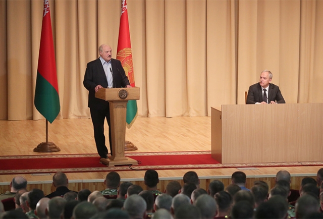 Александр Лукашенко во время посещения войсковой части 3214 внутренних войск МВД, 28 июля 2020 года 