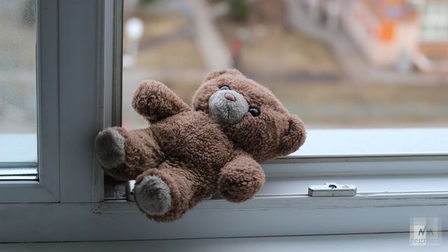 В Липецкой области из окна выпал трёхлетний ребёнок