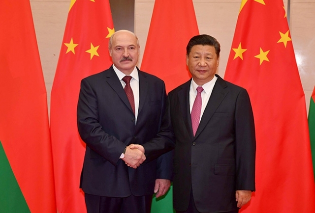 Alexander Lukashenko e Xi Jinping 