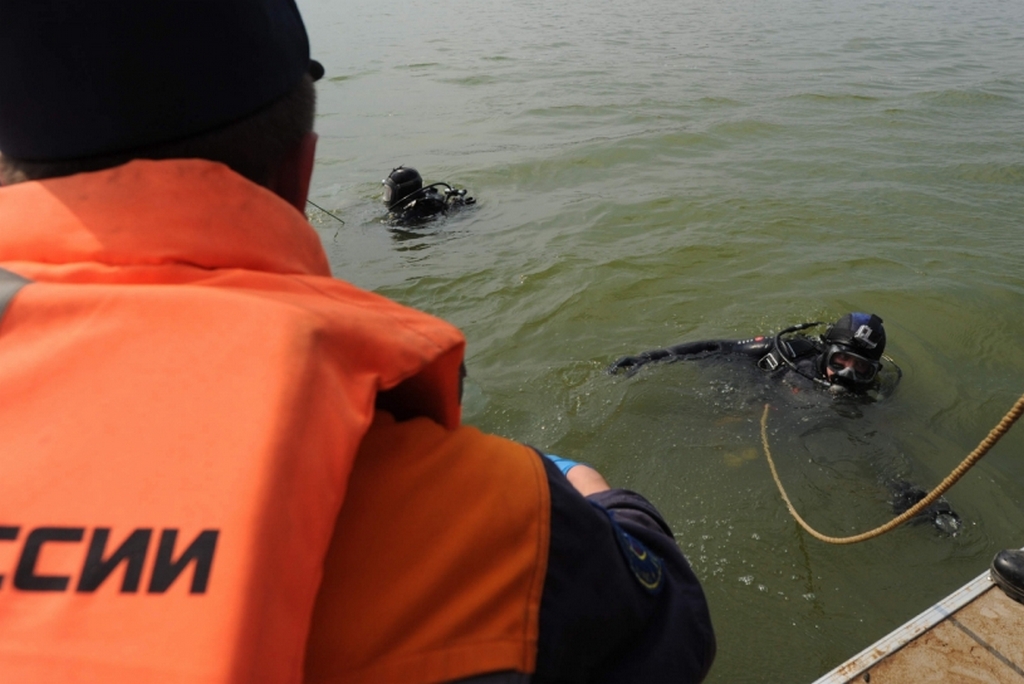 Под Калугой в реке Угра спасатели нашли тело утонувшего мужчины