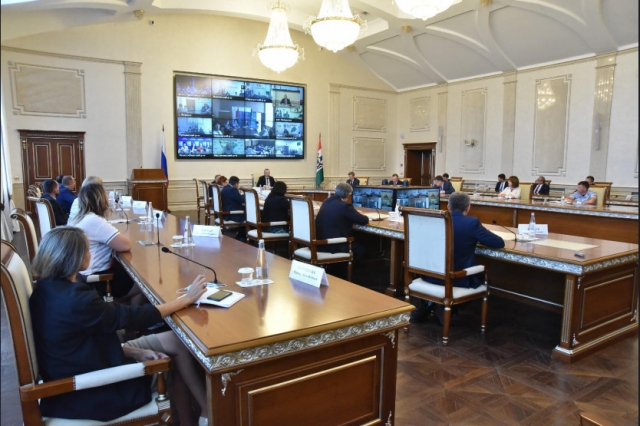 Губернатор Новосибирской области провёл заседание. Организация образовательного процесса в 2020-2021 учебном году в условиях распространения эпидемии 