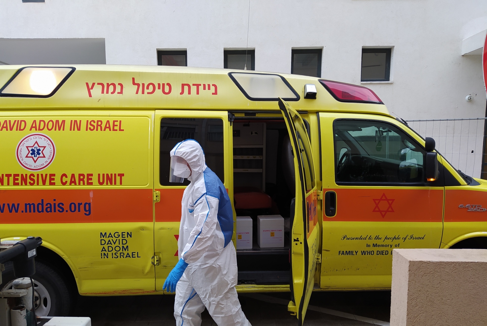 В Израиле выявлено более 100 тыс. случаев заражения коронавирусом