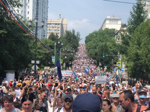 Протестное шествие в Хабаровске против ареста губернатора Сергея Фургала, 18 июля 2020 года 
