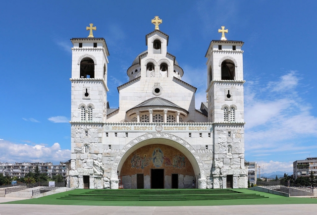 Черногорский священник: Гонения на нашу Церковь можно сравнить с холокостом