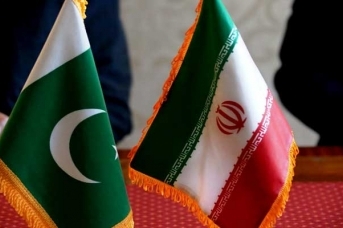 Флаги Пакистана и Ирана
