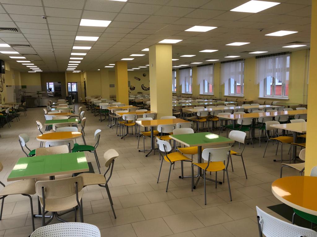 Школьники из Обнинска бесплатно получат горячие завтраки и сухие пайки
