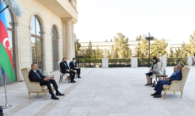 Встреча Ильхама Алиева с посол Греции в Азербайджане Николаосом Пиперигкосом 