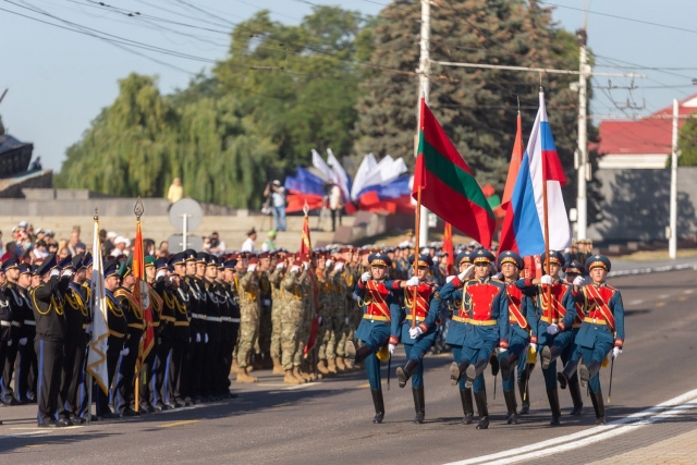 Военный парад в Тирасполе. 2 сентября 2020 