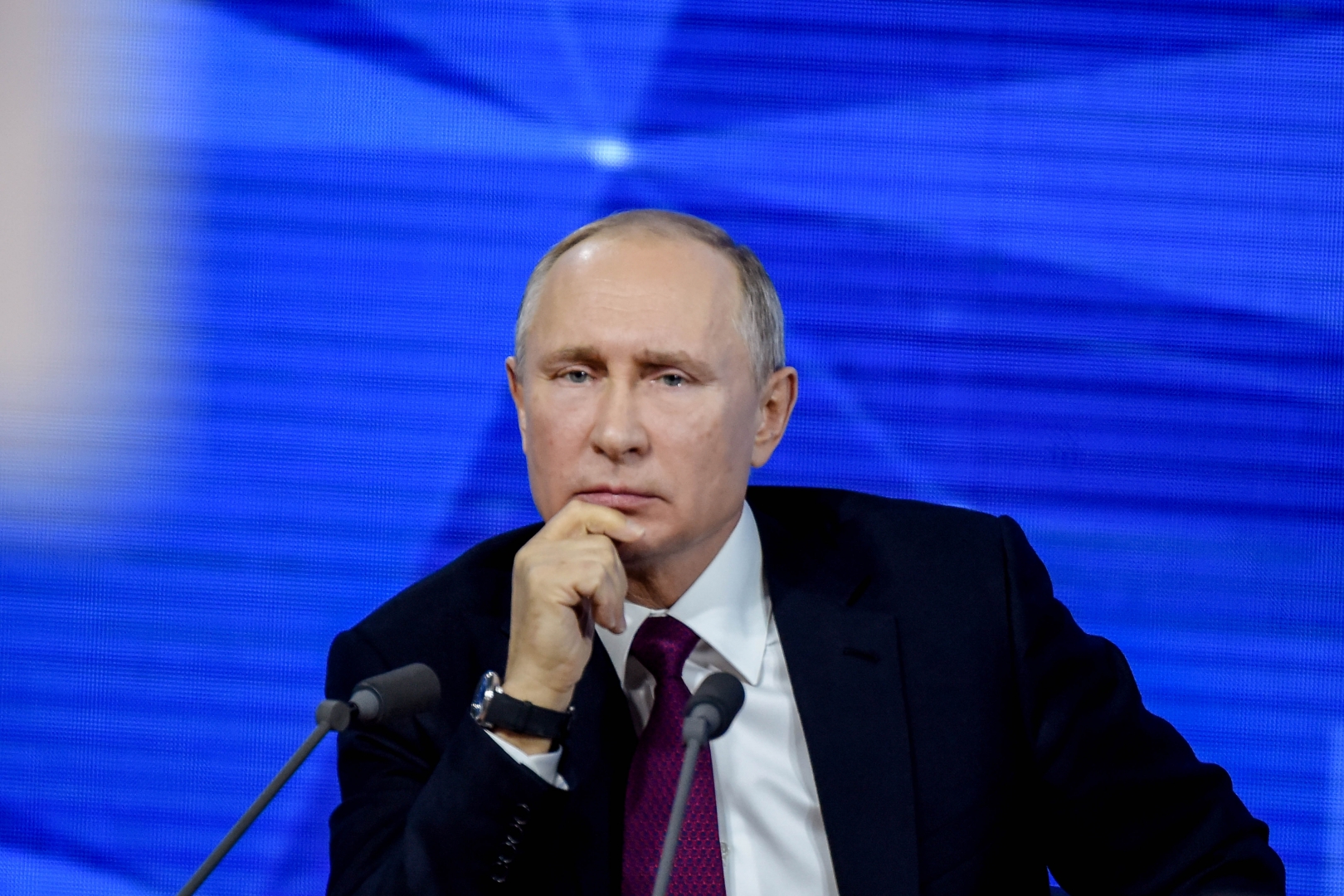 Путин поручил оценить ситуацию с балльной системой в автопроме