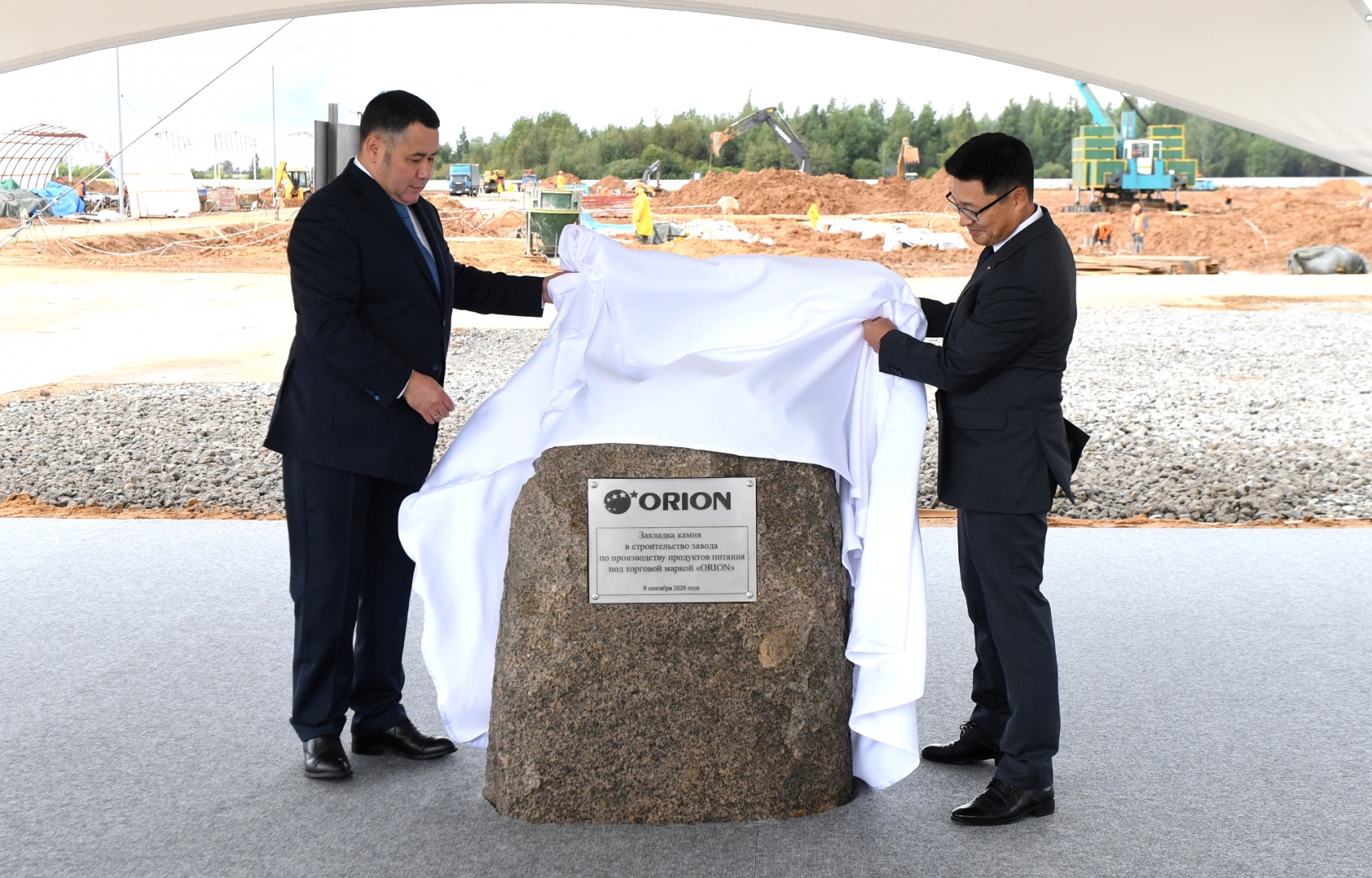 Закладка камня под строительство